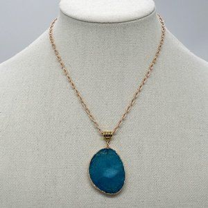Necklace with blue quartz stone.